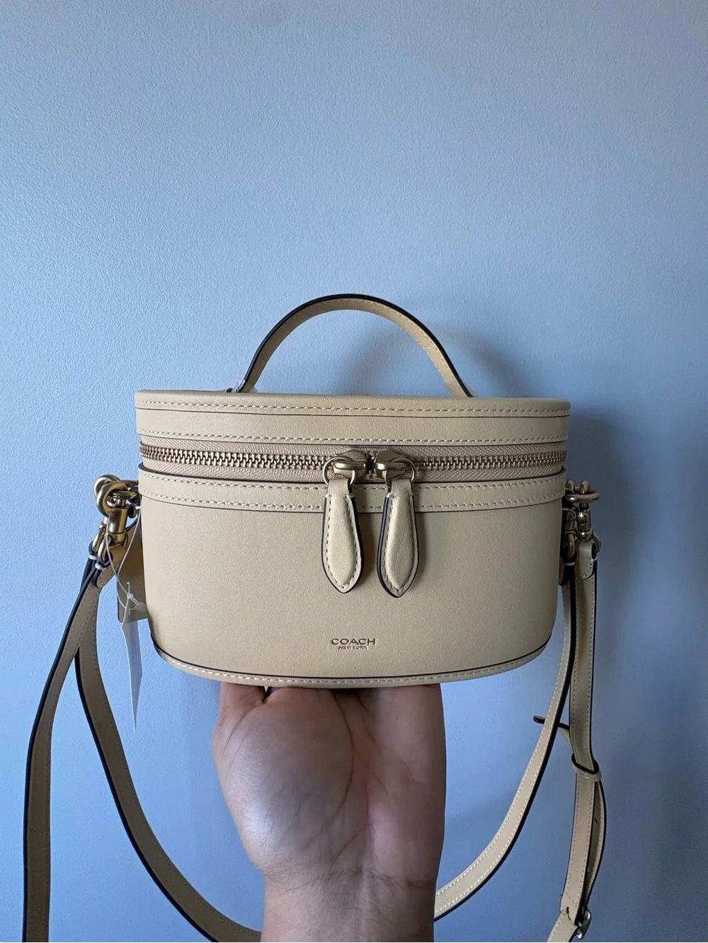 Coach Trail Bag in Vanilla - Picture 1 of 13